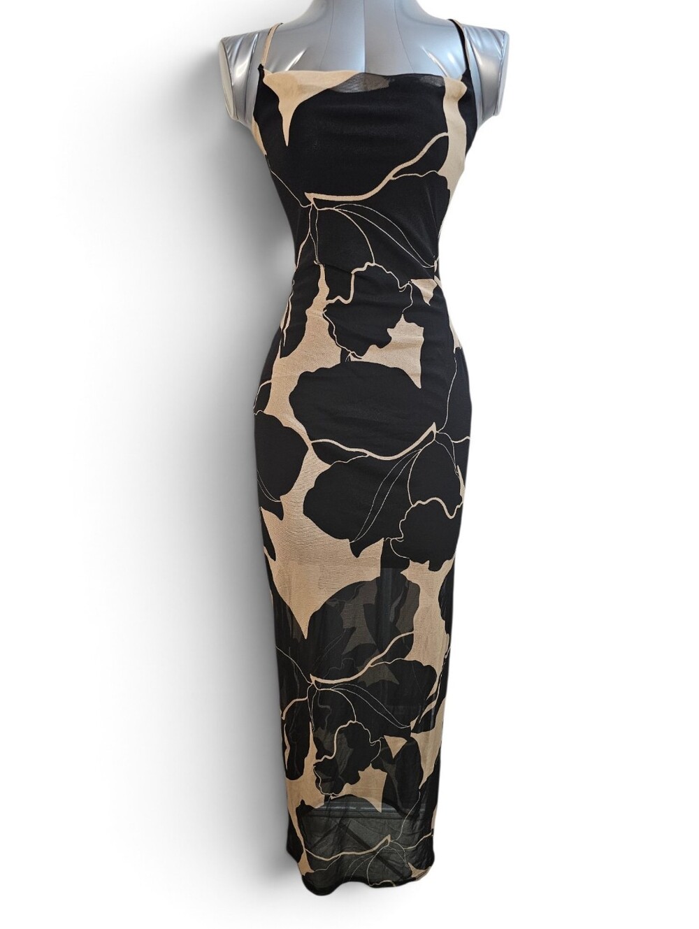 Windsor Elegant Black & Cream Floral Bodycon Maxi Dress. Size Small
